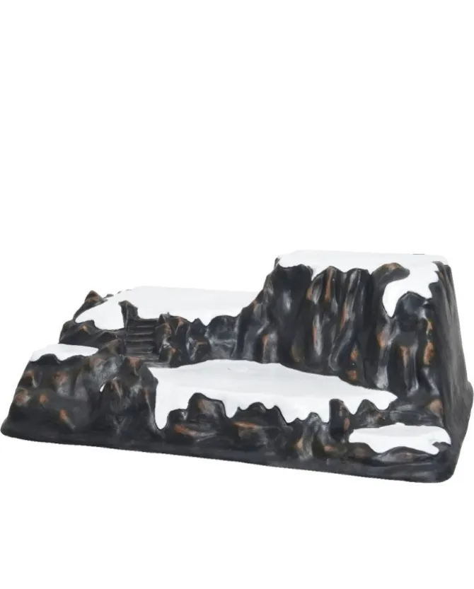 Montagna Base In Plastica Nera Innevata